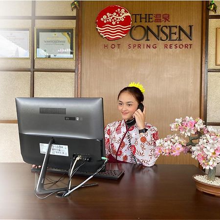 The Onsen Hot Spring Resort Batu  Exteriör bild